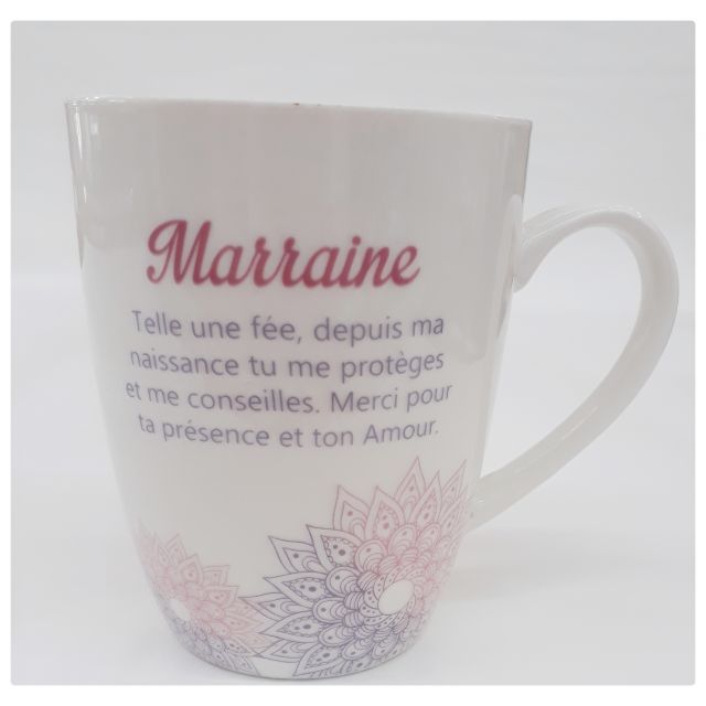 Cadeau pour marraine : le mug personnalisé