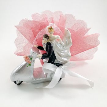 https://www.marjole.com/2545-thickbox_atch/bonbonnière-avec-vespa-pour-mariage.jpg